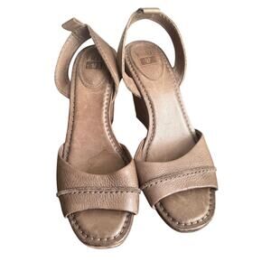FRYE Womens Gray Brown Leather Wedge Sandal Heels Size 7.5 Missing Strap